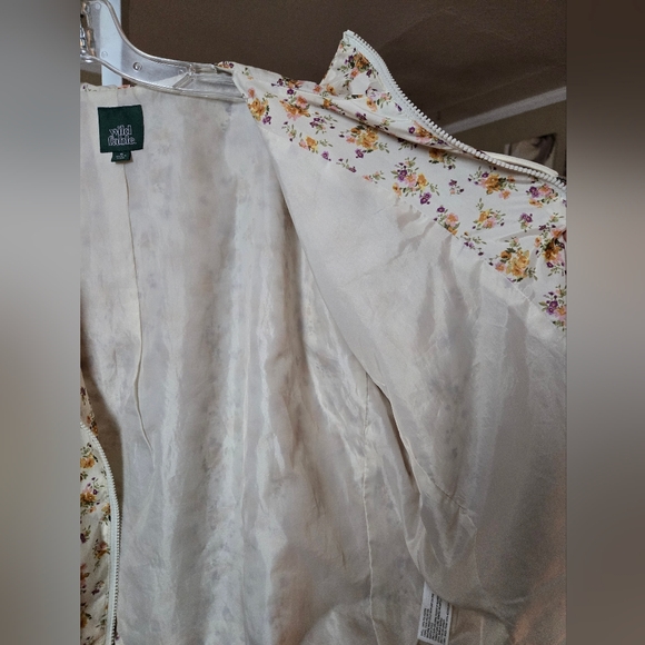 Wild Fable Cropped Floral Print Hoded Zip Up Windbreaker Jacket Sz M Cream - Picture 4 of 11